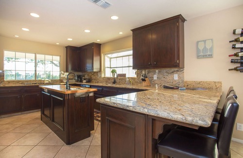 Temecula House | Close to all wineries, paved roads, pool, spa, views! Easy to get around!