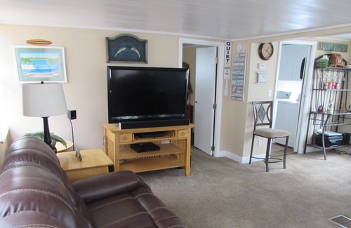 Cortez House | Close to AMI:) Newly Reno'd 2b 2b home with trailered boat parking onsite!