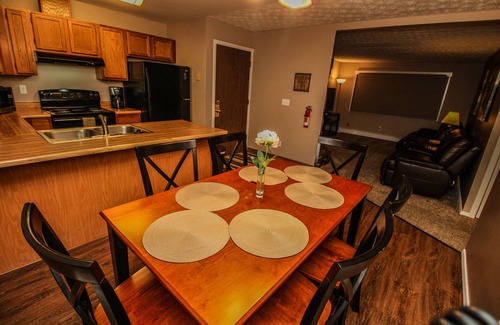 Turnagain Condo | Close to Anchorage Airport, Lake Hood and the Cook Inlet coast