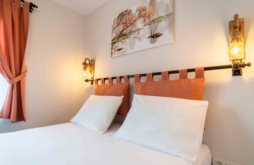 Goynuk Apartment | Close to Beach and Shopping, Fully decorated Kitchen, Livingroom and Bedroom