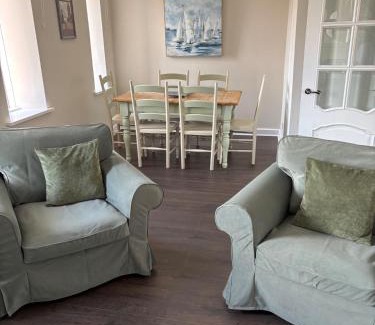 Montrose Apartment | Close to beach town golf & natural beauty spots