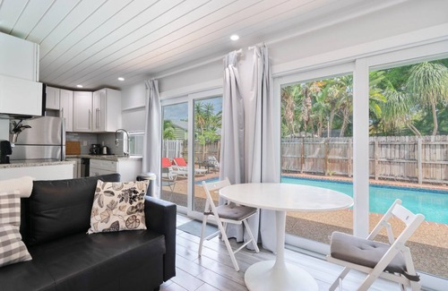 Harbordale Apartment | Close to beach, downtown, airport. Entire Apt.