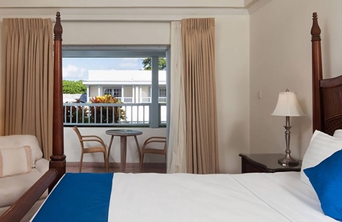 Hastings Hotel | Close to Beaches- Savannah, Drill Hall Beaches! 3 Relaxing Units w/Balcony!