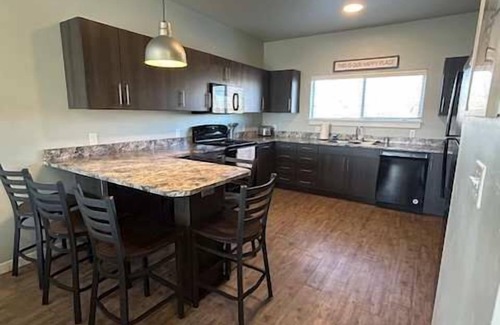 Rexburg Apartment | Close to Campus, Free Parking, Gym & Workspaces