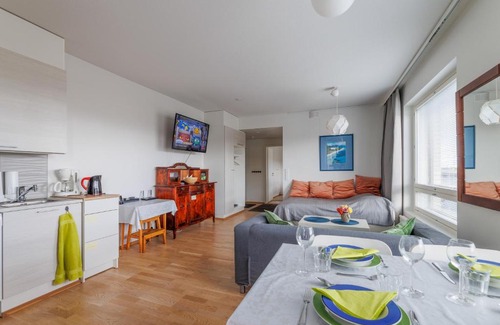 Tampere Apartment | Close to center and Näsijärvi Lake - free parking, AC, and two double beds