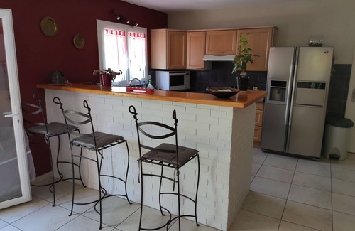 Clodion-Torcatis Villa | Close to center, comfort room in air-conditioned villa sauna, billiard, garden