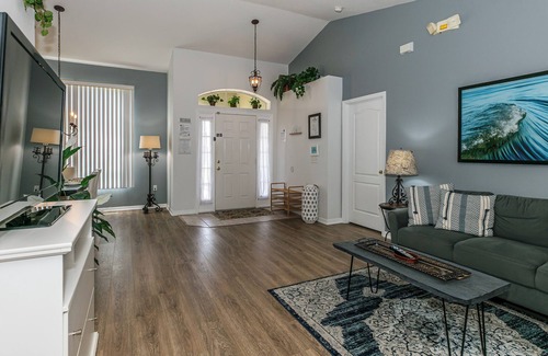 Pines West House | Close to Disney, shopping and golf! South facing pool and Hot Tub! Free WIFI!