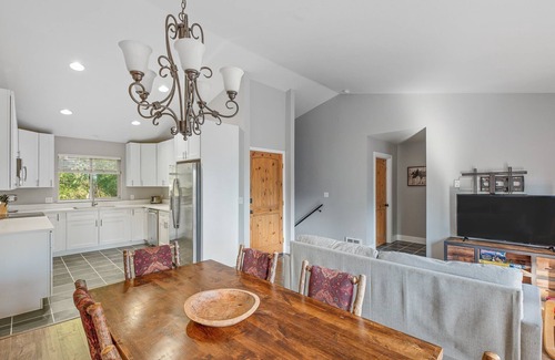 Whitefish House | Close to downtown and Whitefish Lake