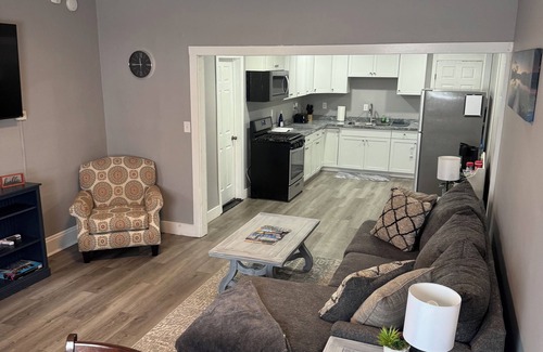 Geneva Apartment | Close to downtown, Hobart college , and beautiful Seneca lake
