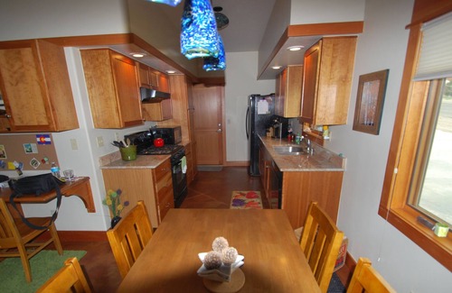 Salida House | Close to downtown Salida, trails, bike path with great outdoor space!*