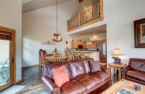 Warrior's Mark Condo | Close to downtown Breckenridge, vaulted ceilings, walk to mountain, hot tubs!