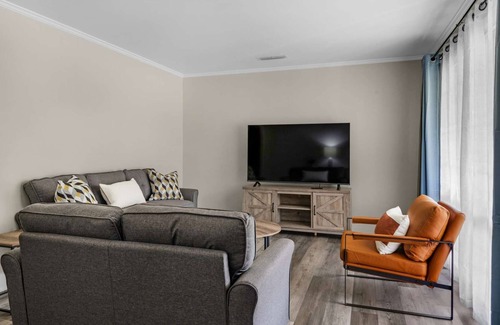 Northeast Pensacola House | Close to Dwntwn, I10, Beaches-Family-Games, Park