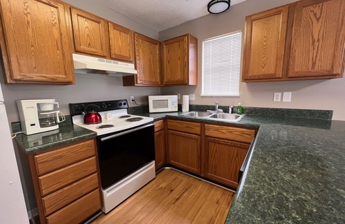 Pigeon Forge Cottage | Close to Everything! Hot Tub Pool Bigfoot Bungalow