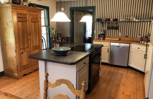 Galena House | Close to Galena, close to perfect. Premier get away. Three beautiful suites.