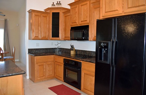 Pahrump House | Close to Hwy 160, about 20 seconds. Close to fine dining, large house with