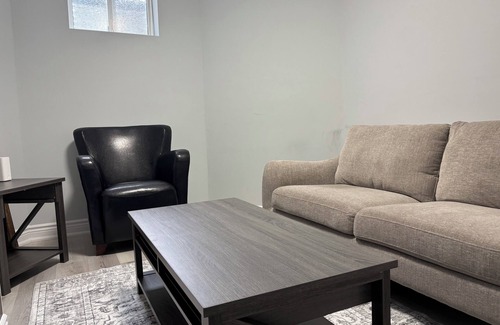 Halton Regional Municipality House | Close to Kelso conservation and Toronto Premium Outlet mall, quiet neighbourhood