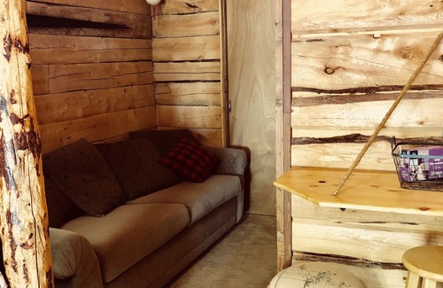 Kalifornsky Apartment | CLOSE to Kenai and Kasilof rivers! Perfect location for all your outdoor needs.