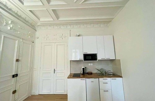 Chatou Apartment | Close to Paris - The Boudoir