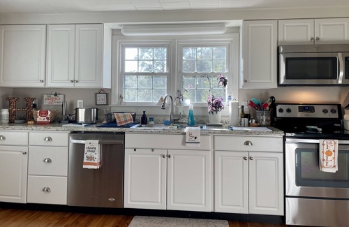 Canton House | Close to Parkway. Motorcycles Welcome. Country setting, peaceful Mountain Views
