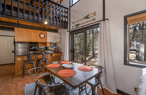 Sunriver House | Close to SHARC (6 Passes)Private Hot Tub, Bikes, Loft, Pool Table, Huge Deck