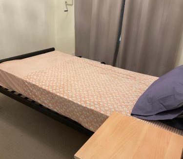 Belmont Apartment | Close to shops & airport