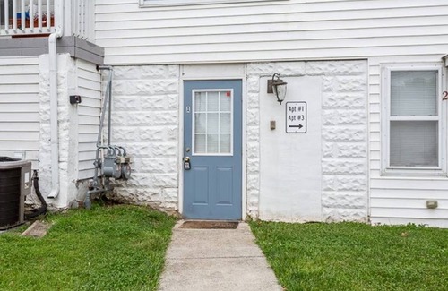 Waynesboro Apartment | Close to Skyliine Drive Wintergreen Cozy and Private