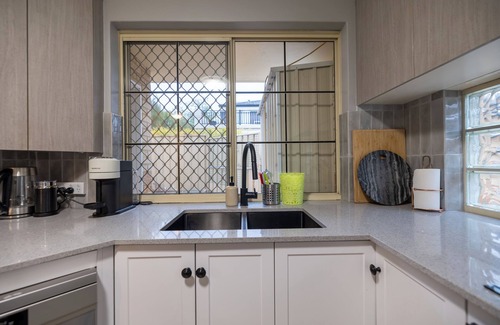 South Perth House | Close to South Perth Foreshore, Casino & Optus Stadium - Perfect Perth Getaway!