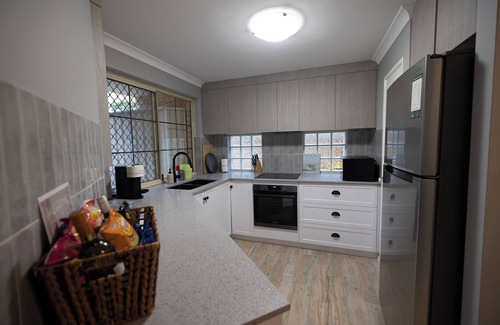South Perth House | Close to South Perth Foreshore, Casino & Optus Stadium - Perfect Perth Getaway!