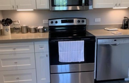 Tallahassee House | Close to Tallahassee, Wakulla Springs, St. Marks Wildlife Refuge & bike trail.
