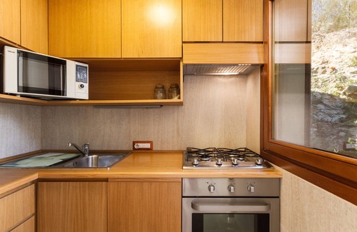 Tiriddo Apartment | Close to the beach, panoramic Suite Maìa suitable for two people