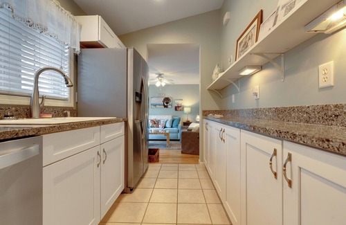 Wells Apartment | Close to the beach 1BDR with large, private fenced in yard