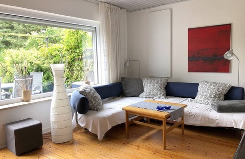 Jellenbek House | Close to the beach holiday house for 2 - 6 people with a great garden