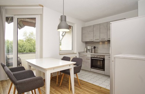 Lobbe Apartment | Close to the beach with balcony, use of swimming pool and sauna - Strandhaus Mönchgut FeWo16