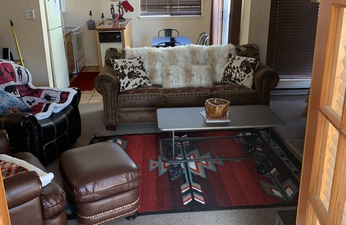 Red River Condo | Close to the lifts/middle of town 2BR/2BA , sleeps 6, Great Reviews