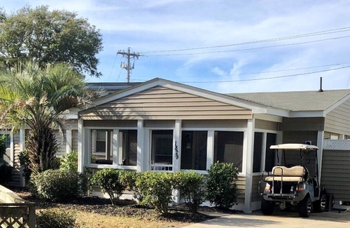 Garden City Cottage | Close to the Ocean. Senior and Pet Friendly Great Rates!