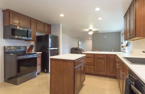 Southeast Bend House | Close to the Old Mill with a Hot Tub Unit A and B whole Duplex EV charger
