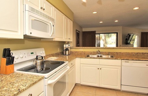 Shipyard Plantation House | Close to the beach, golf and peaceful setting in Shipyard.