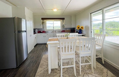 Kurtistown House | Close to the volcano vacation rental!