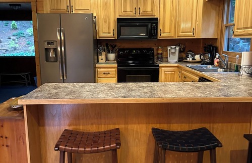 Blue Ridge Cabin | Close to town & Lake Blue Ridge. NEW extra large porch. Holiday decor starts Nov