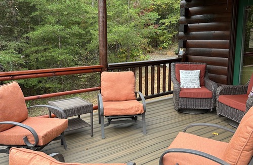 Blue Ridge Cabin | Close to town & Lake Blue Ridge. NEW extra large porch. Holiday decor starts Nov