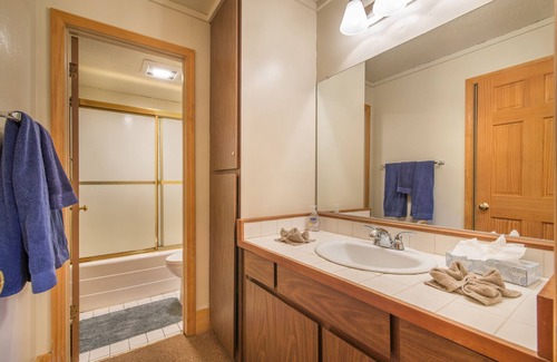 Olympic Valley Condo | Close to Town, the river, biking and hiking trails