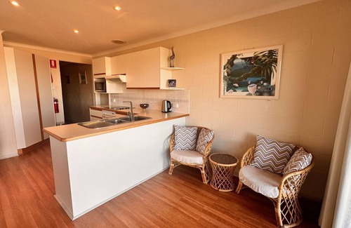 Merimbula Apartment | Close To Town with Water Views