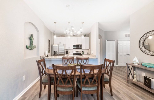 Crestwynd Bay Condo | Close2Mickey! Resort amenities with the comforts of home!