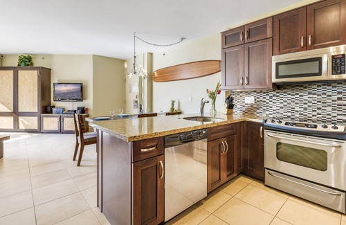 Honokowai Condo | Closest 1-Bedroom to the Beach at Kaanapali Shores
