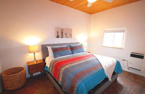 Downtown Santa Fe House | Closson Casita - Patio & Fire Pit - Near Plaza - 1BR