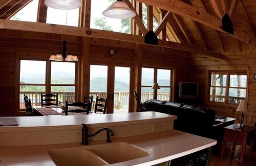 Ferguson House | Cloud Nine - Mountain Views Cabin with Grill and Fireplace