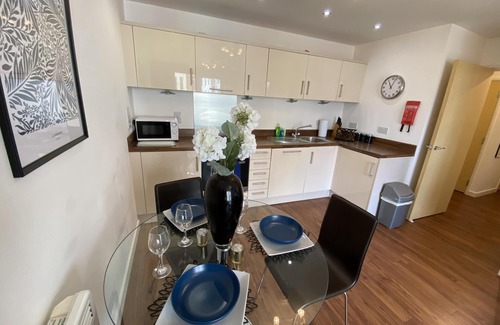 Woking Apartment | Cloud9 Apartment at The Nankeville