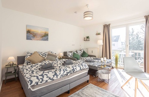 Kriegshaber Apartment | Cloud9: Kitchen | balcony | WiFi | washing machine | very good location