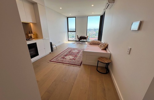Bankstown Apartment | Cloud9 retreat, central location