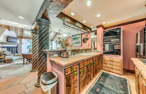 Cloudcroft Condo | Cloudcroft Home w/Fireplace Near Downtown!